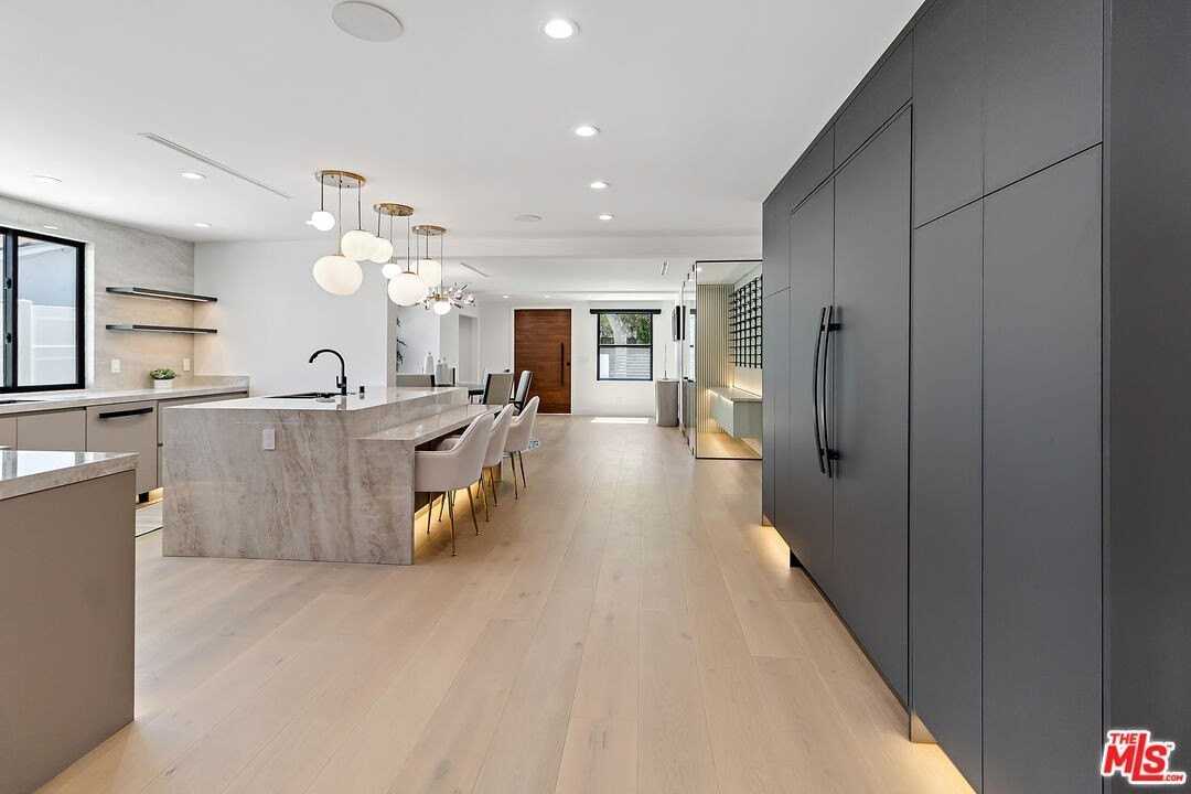 13013 Killion St - Photo 6 of 34