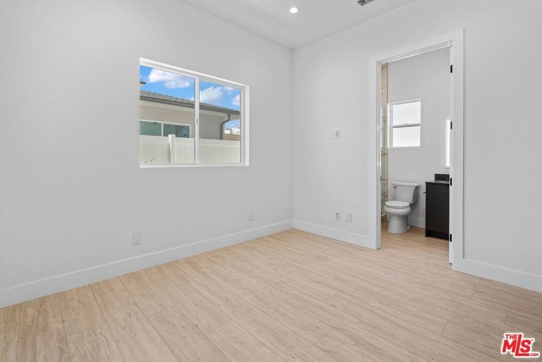 15224 W Holyland Dr - Photo 5 of 21