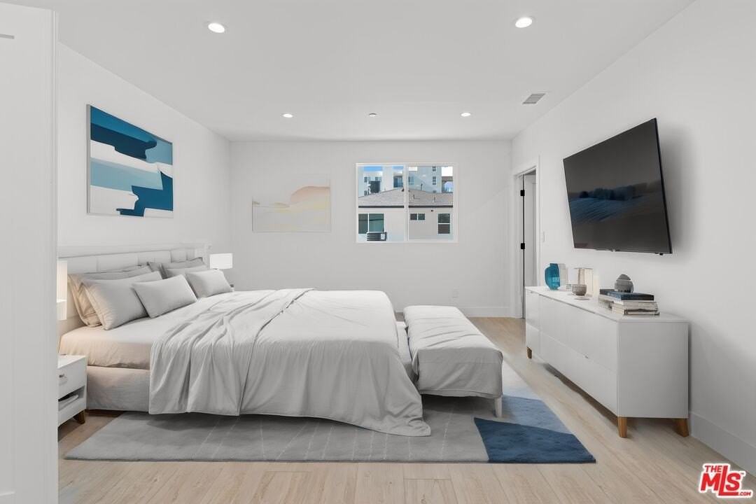 15224 W Holyland Dr - Photo 7 of 21