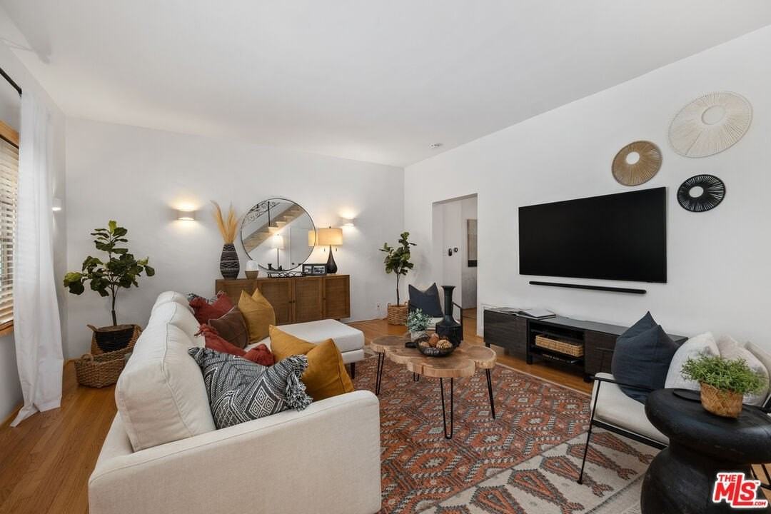 464 N Harper Ave - Photo 4 of 29