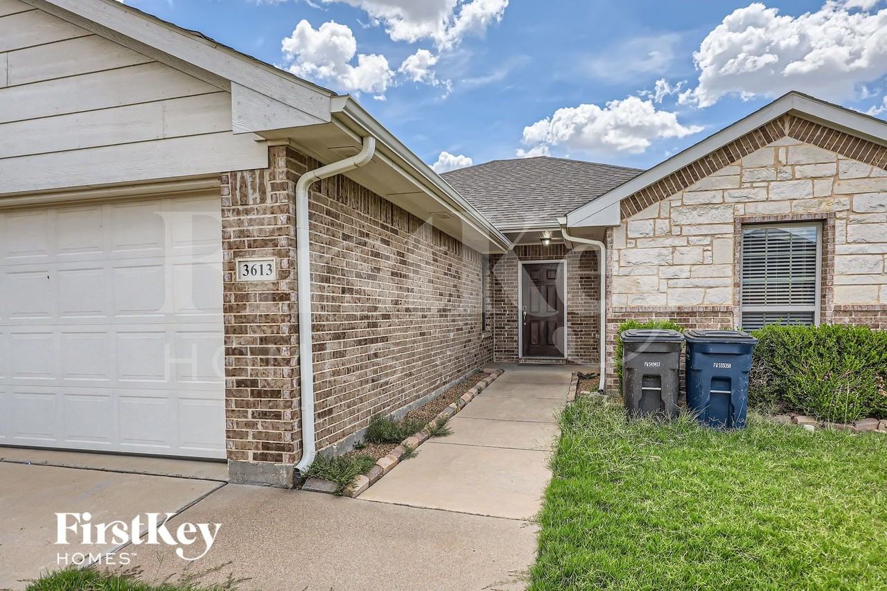 3613 Cayman Dr - Photo 3 of 28