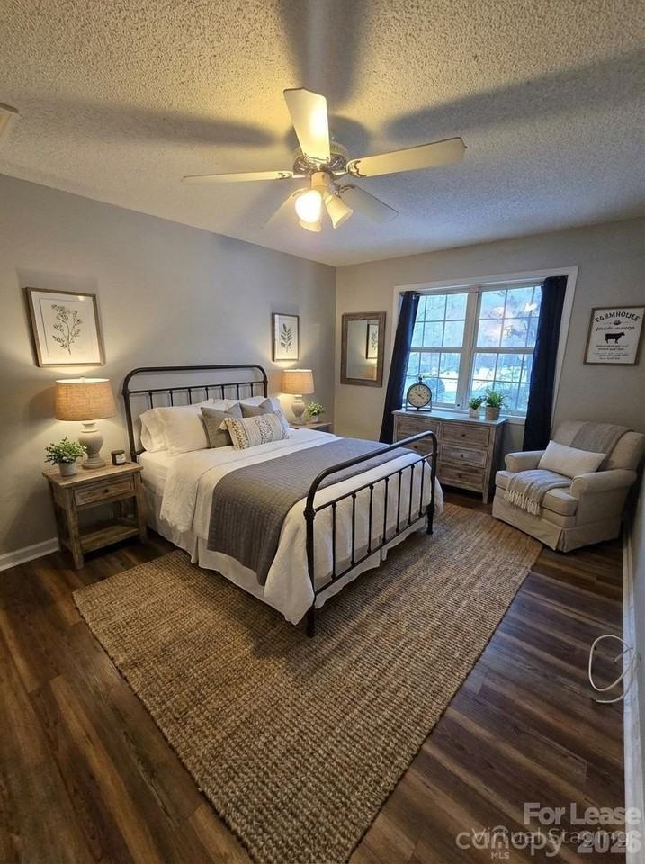 757 Firecrest St Se - Photo 5 of 9