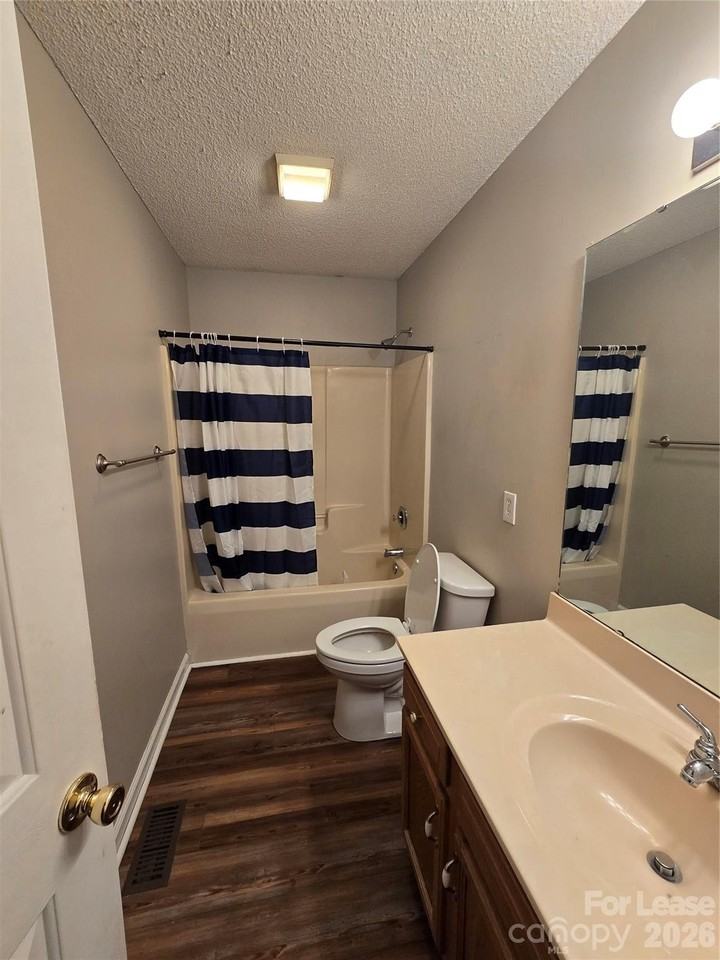 757 Firecrest St Se - Photo 7 of 9