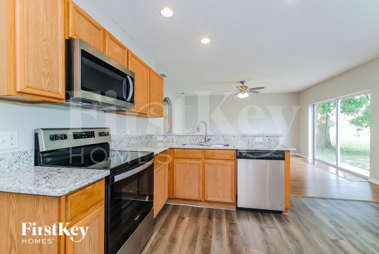 912 Cumbran Ln - Photo 6 of 15