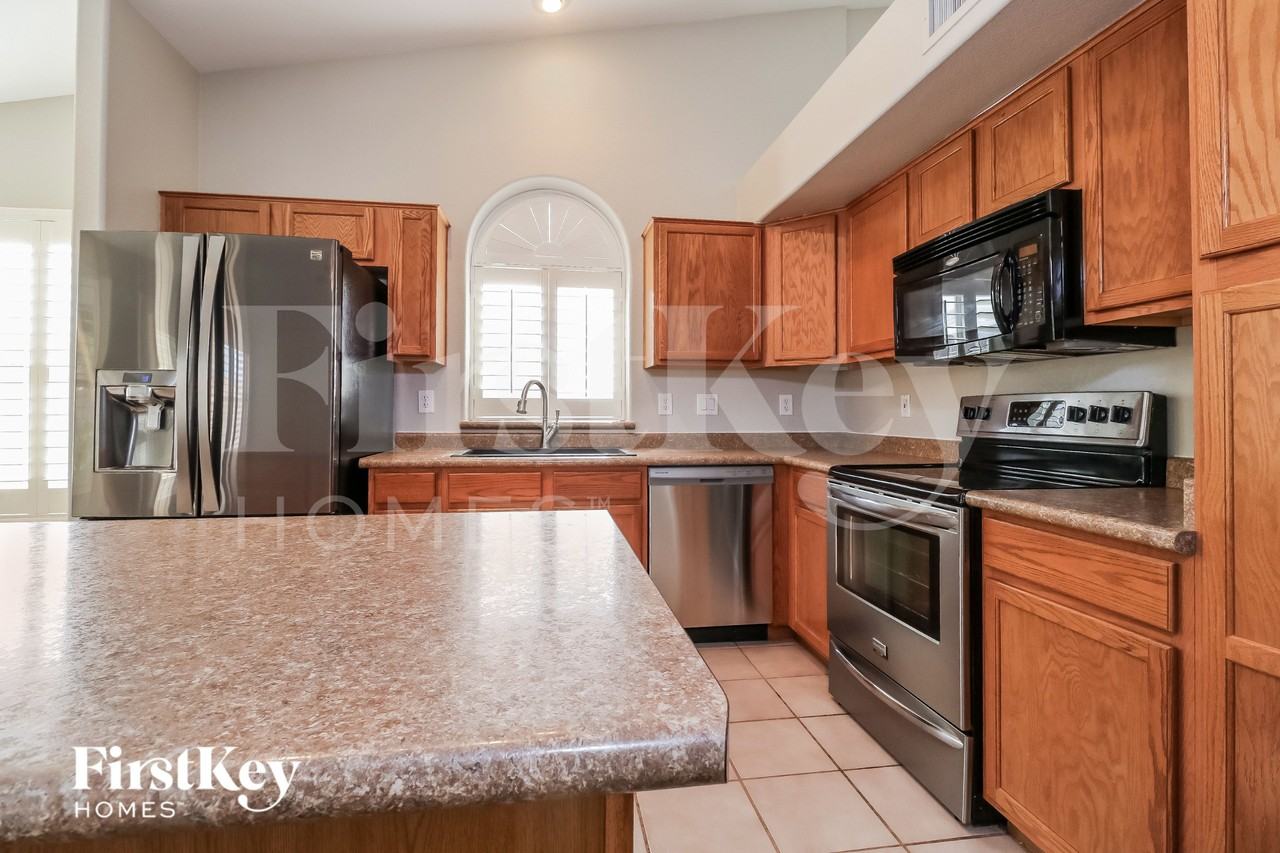 12340 W Virginia Ave - Photo 6 of 15