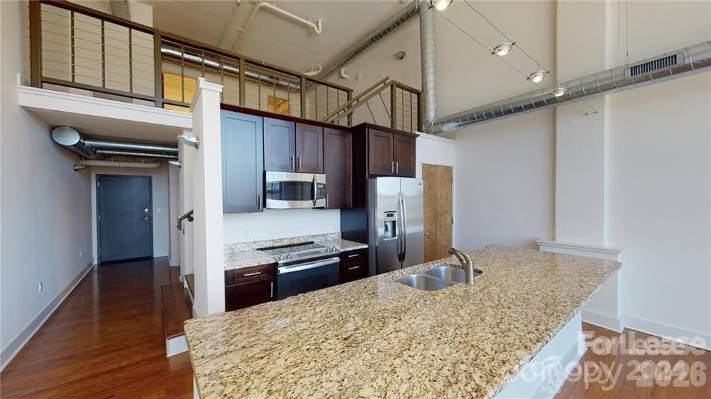 715 N Graham St #305 - Photo 2 of 14