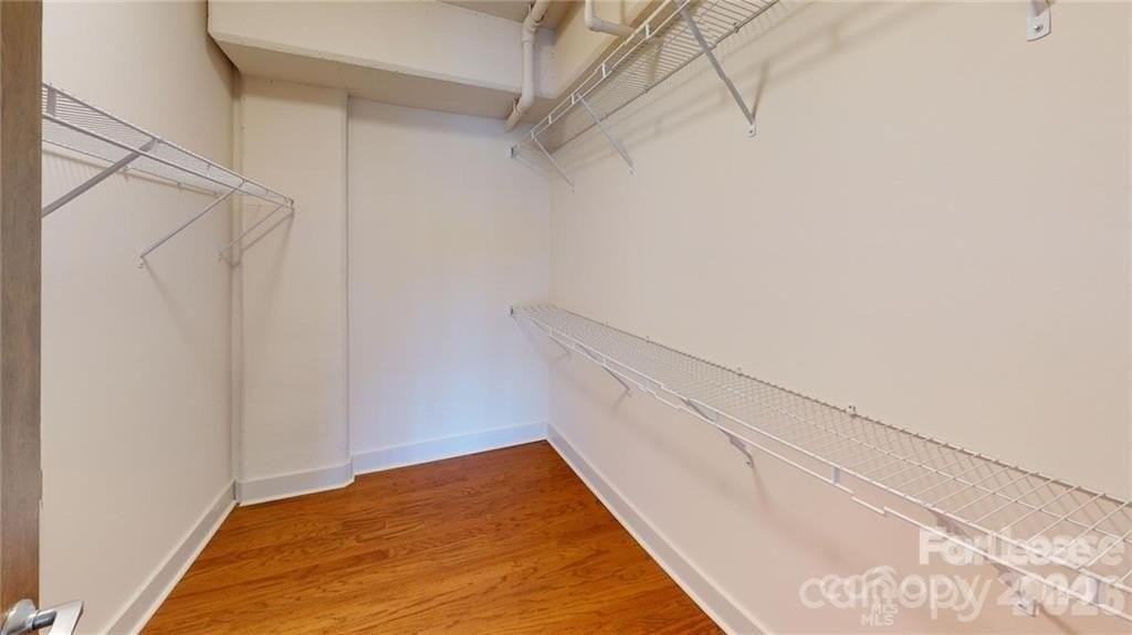 715 N Graham St #305 - Photo 7 of 14