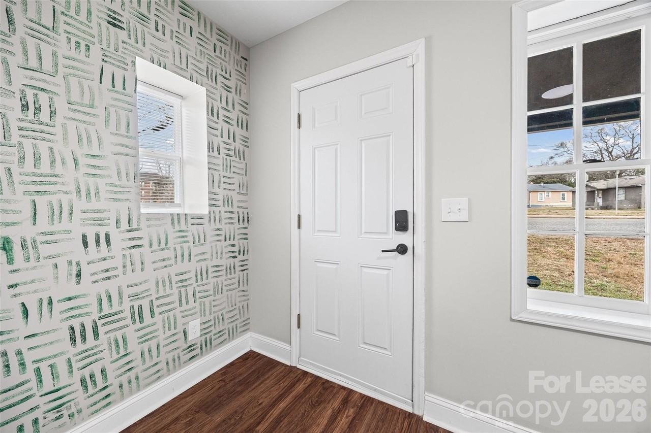 1235 Bradford Heights Rd - Photo 3 of 26