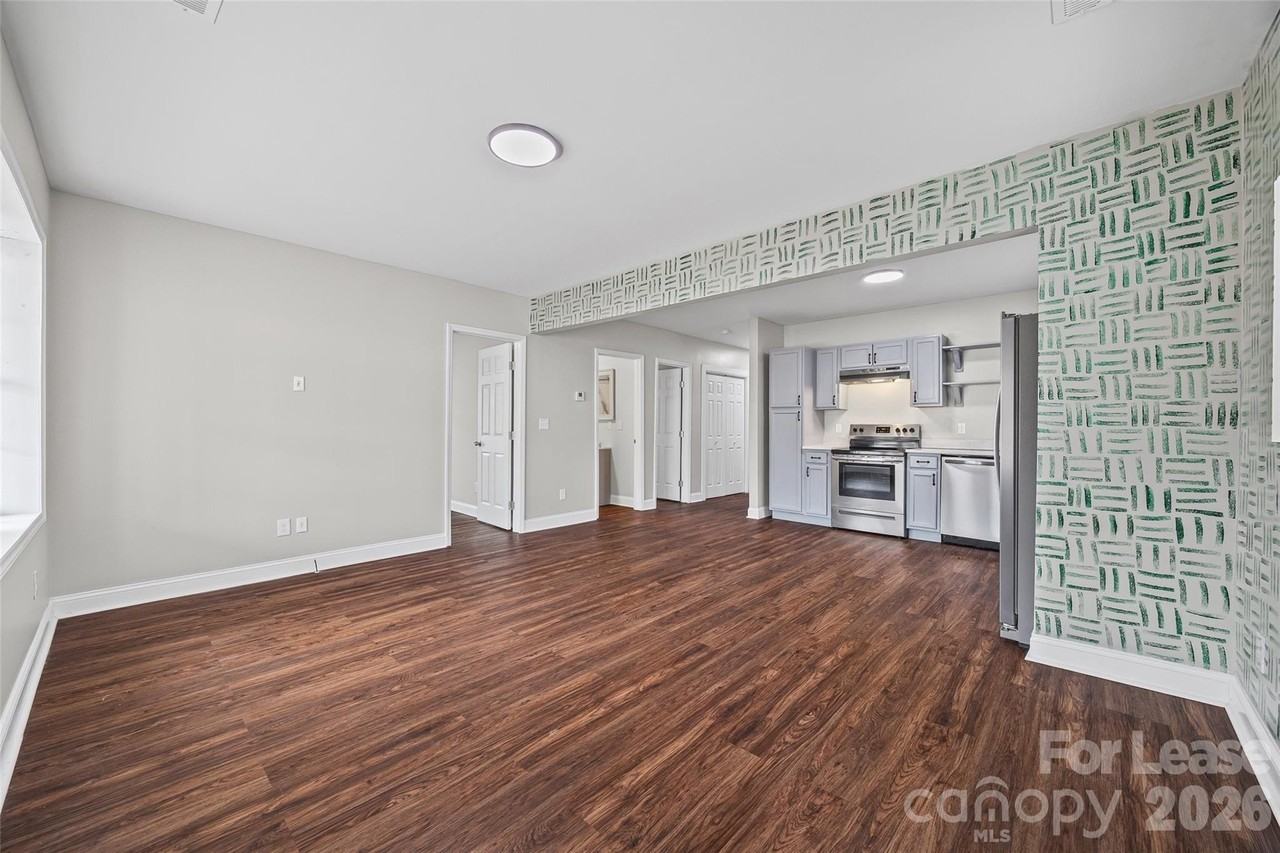 1235 Bradford Heights Rd - Photo 4 of 26