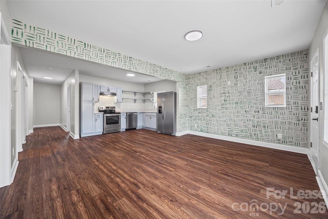 1235 Bradford Heights Rd - Photo 5 of 26