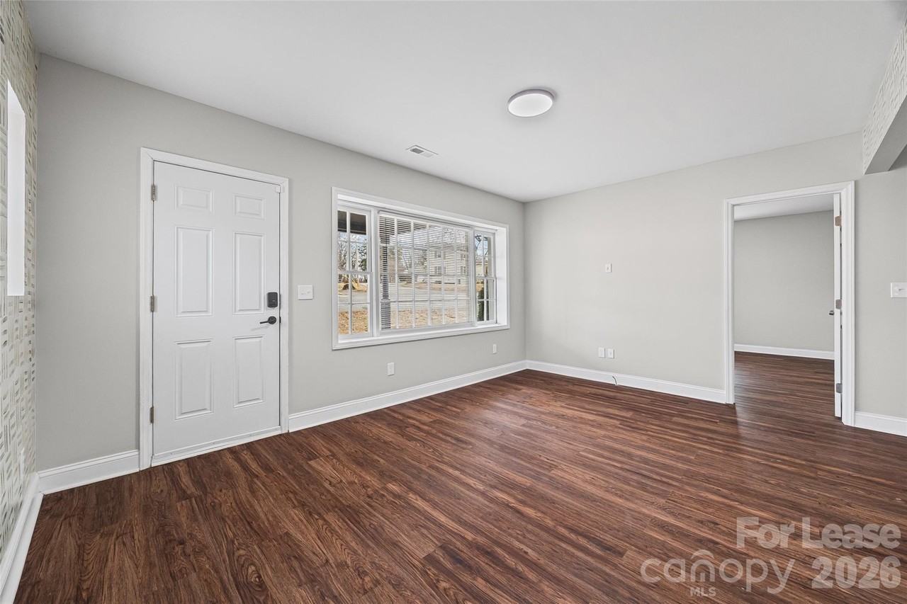 1235 Bradford Heights Rd - Photo 7 of 26