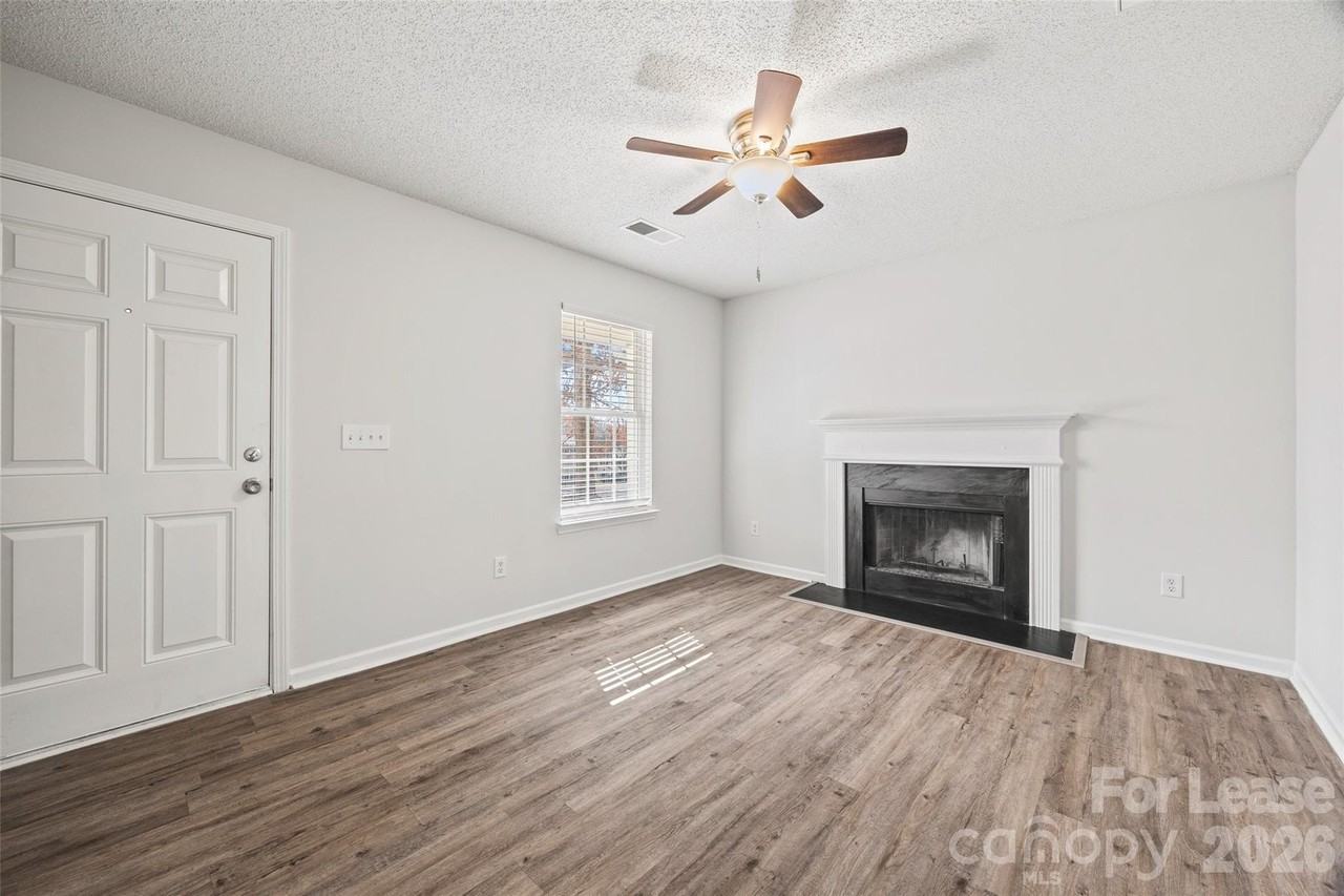 1411 Swaying Branch Ln - Photo 5 of 29