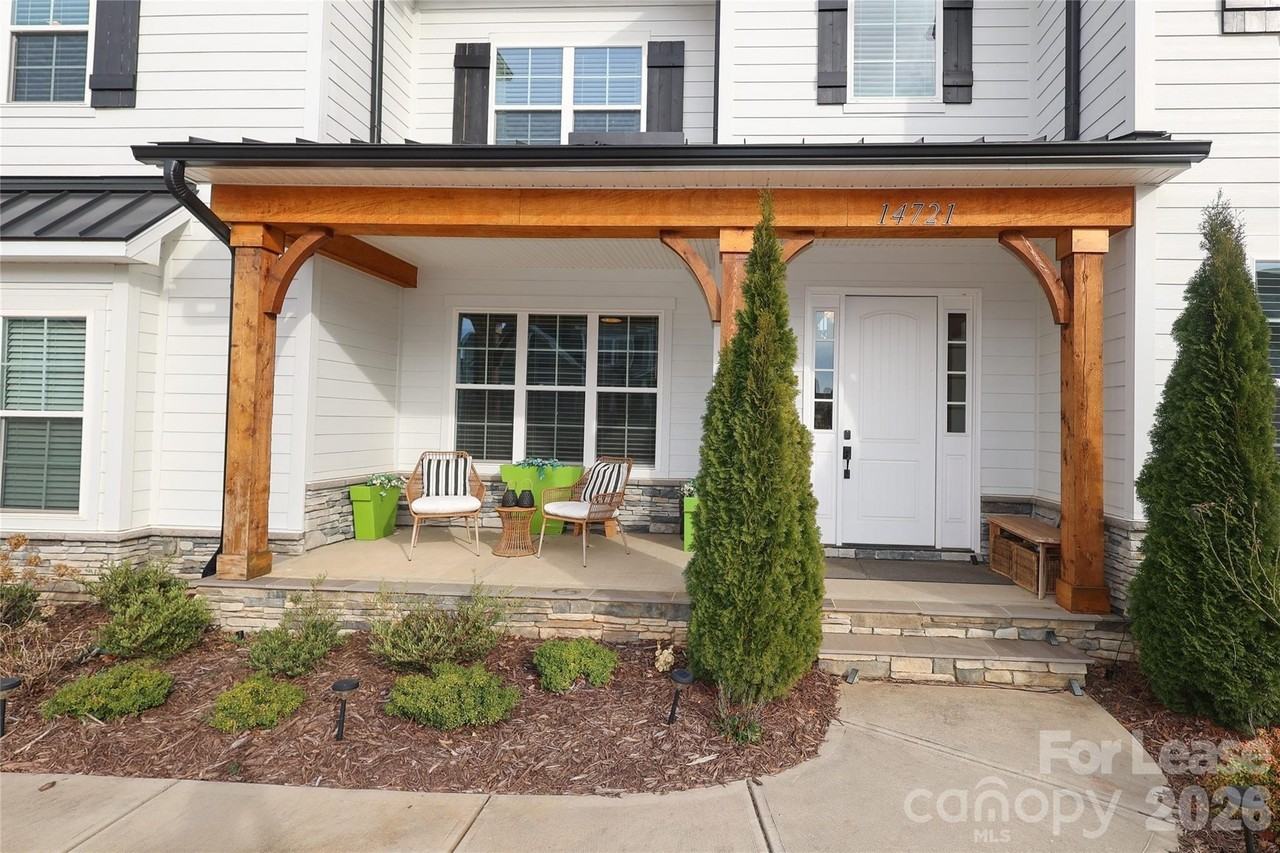 14721 Keyes Meadow Way - Photo 2 of 48