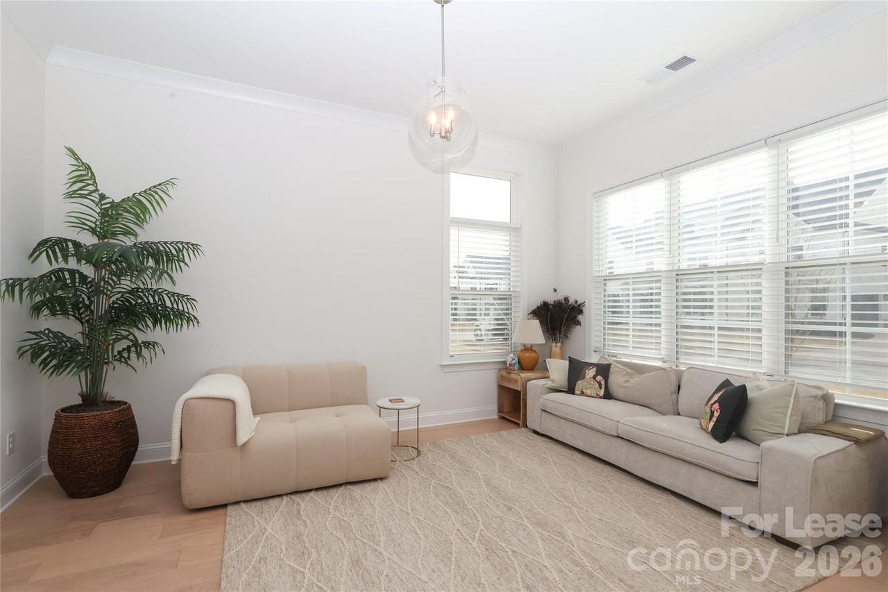 14721 Keyes Meadow Way - Photo 6 of 48