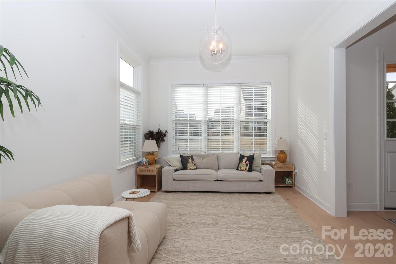 14721 Keyes Meadow Way - Photo 7 of 48