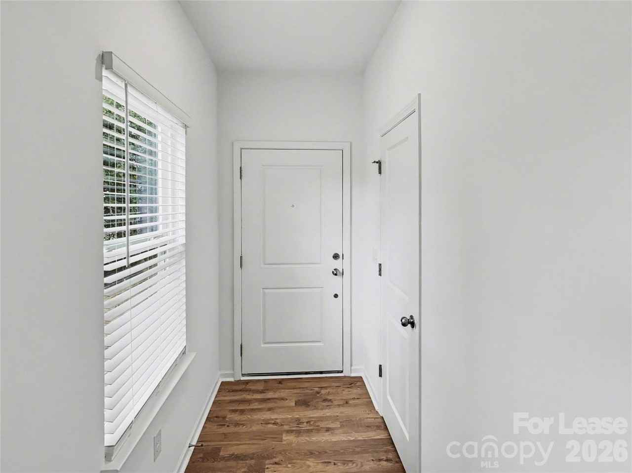 1112 Condon St - Photo 4 of 34