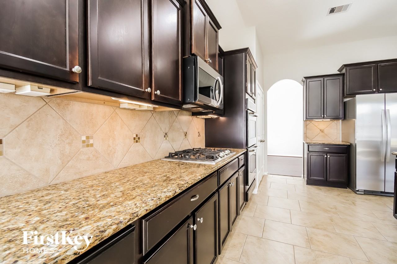 18030 Dorman Draw Ln - Photo 5 of 15