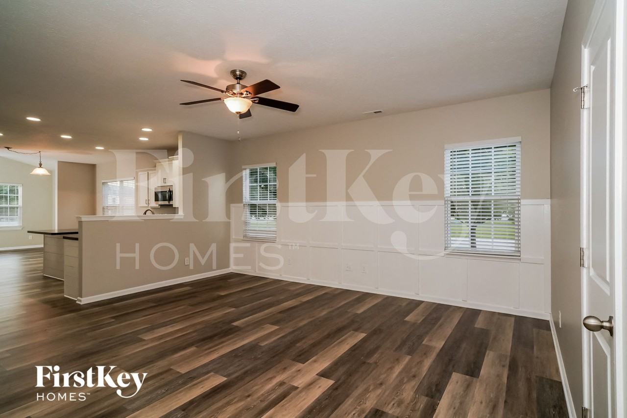 2407 Twinleaf Dr - Photo 2 of 15