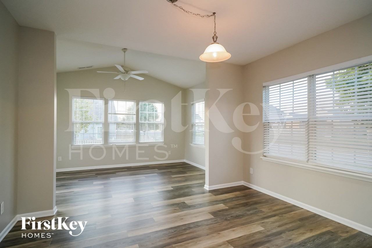 2407 Twinleaf Dr - Photo 3 of 15