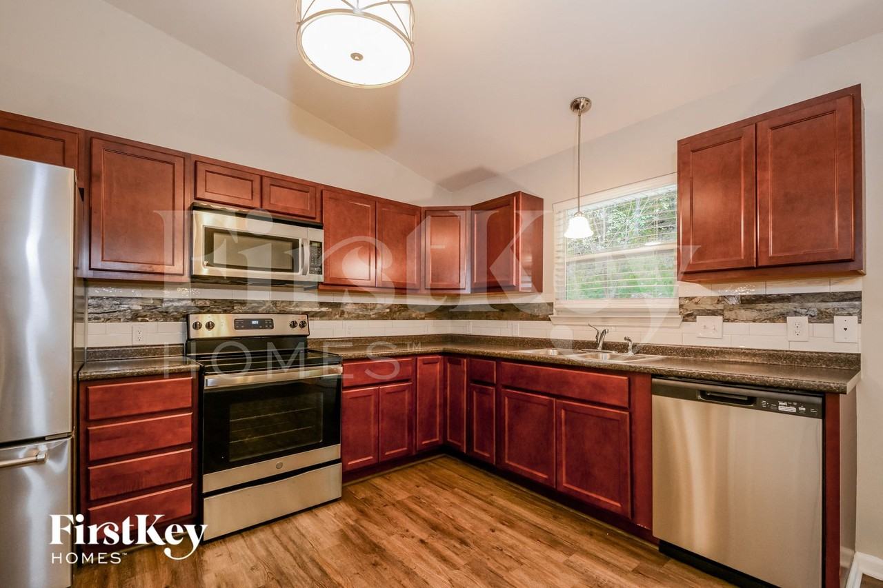 1965 Forest Haven Dr - Photo 5 of 15