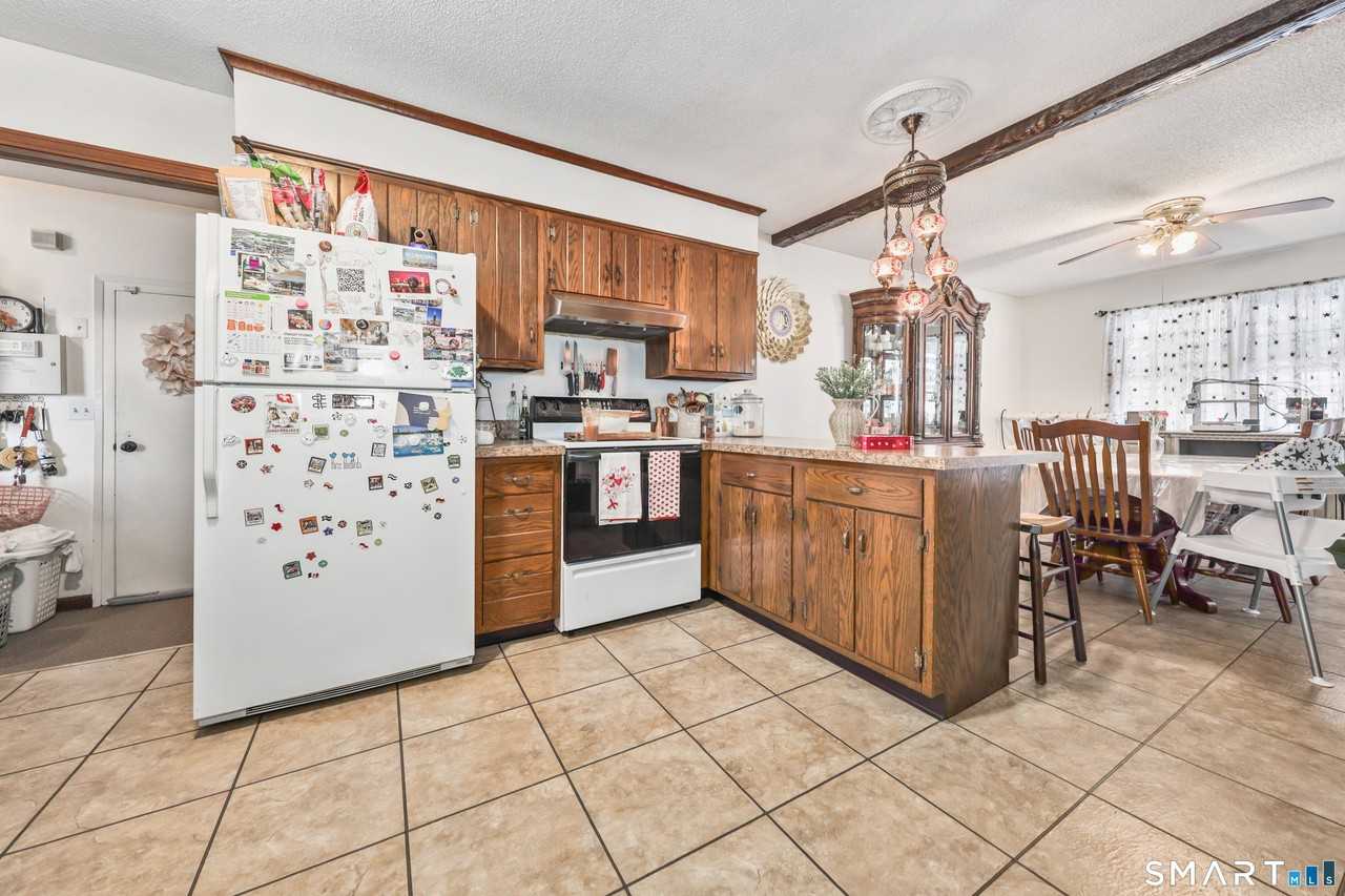 41 Trout Brook Dr - Photo 7 of 39