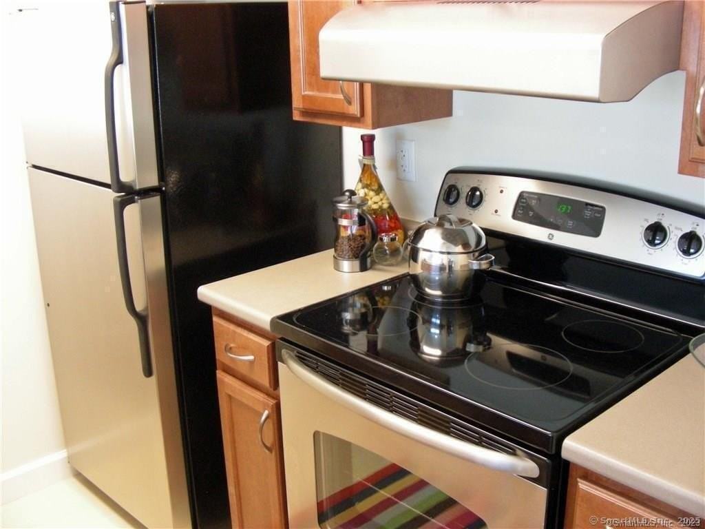 31 Westwood Dr Unit 31 #31 - Photo 4 of 13