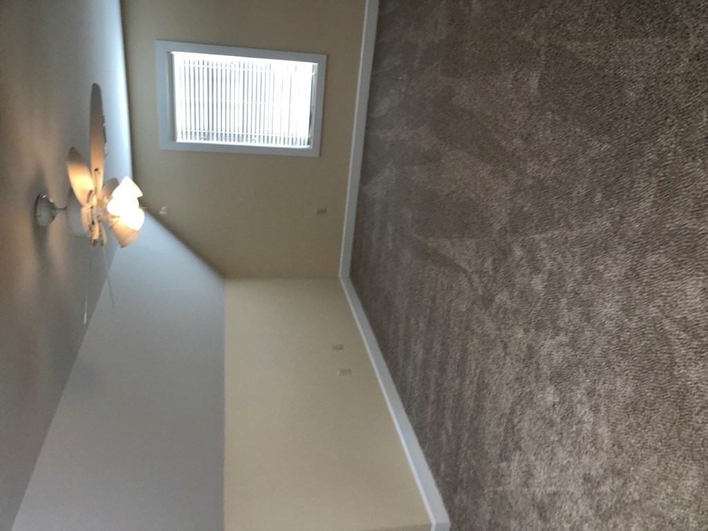 133 Princeton Dr - Photo 7 of 30