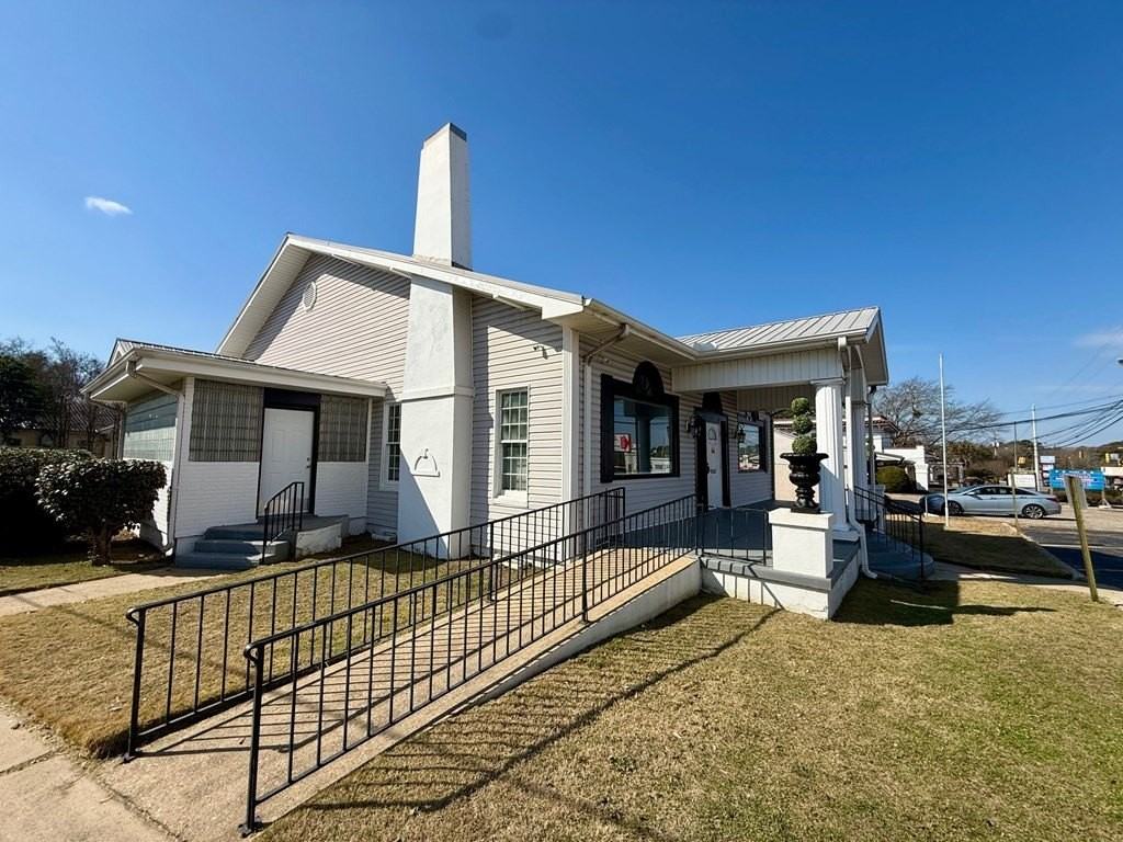 707 E Main St - Photo 4 of 20