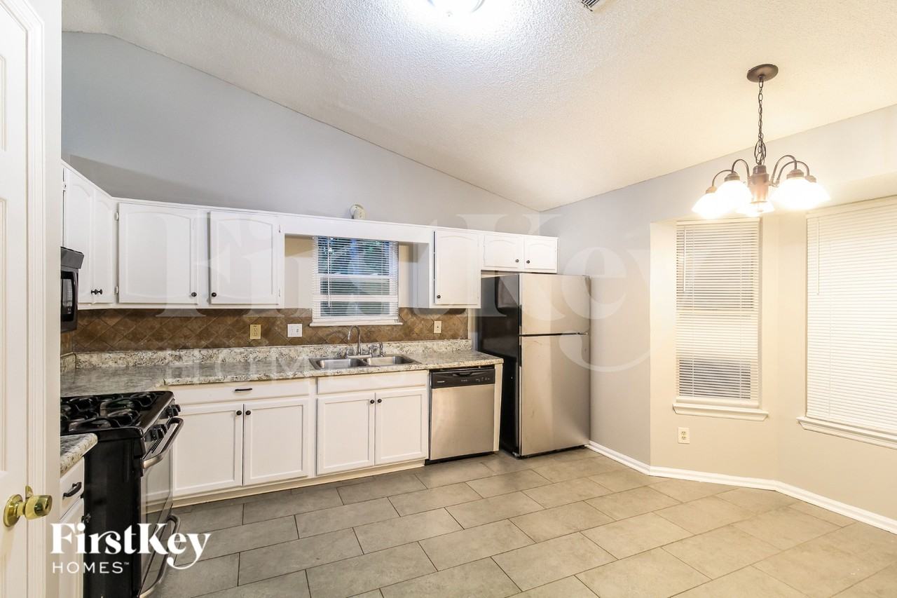 5456 Fox Haven Trl - Photo 6 of 16