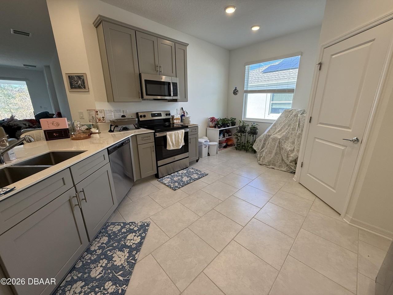 412 Three Oaks Dr - Photo 6 of 22