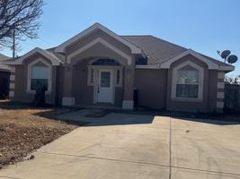 featured image of 2211 Villa Cir