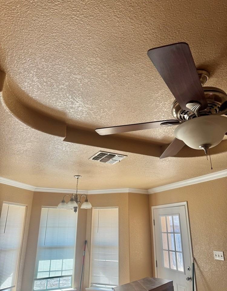 2211 Villa Cir - Photo 4 of 11