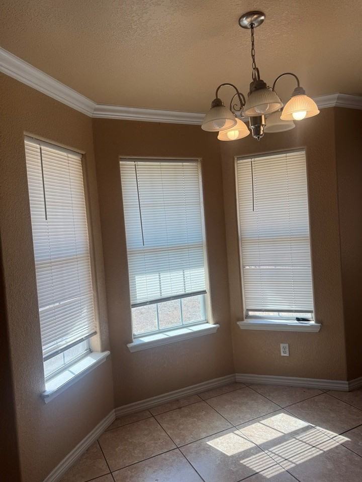 2211 Villa Cir - Photo 5 of 11