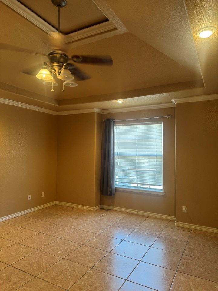 2211 Villa Cir - Photo 6 of 11