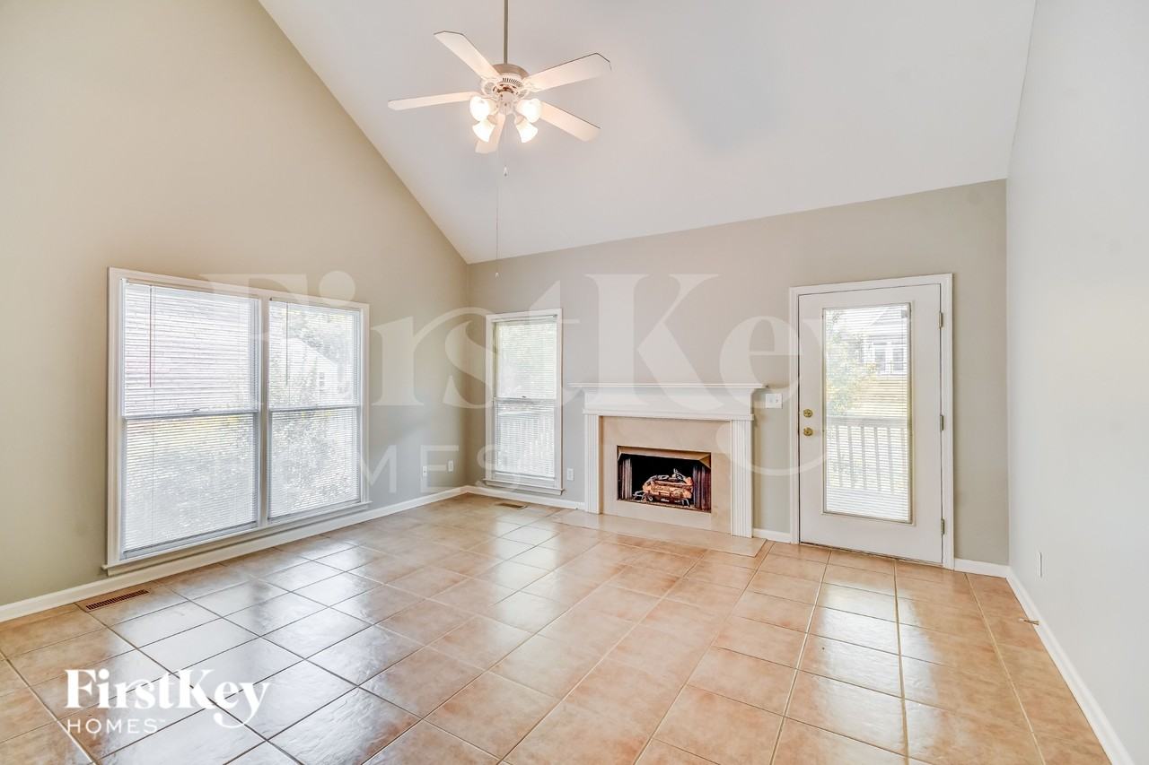 329 Dulaine Cv - Photo 3 of 16