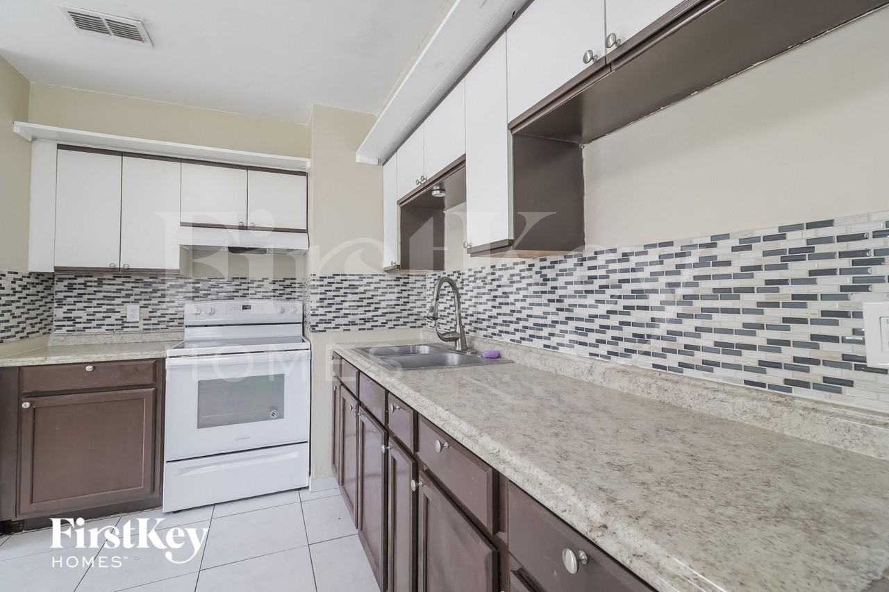 7664 Jester Ct #1 - Photo 5 of 15