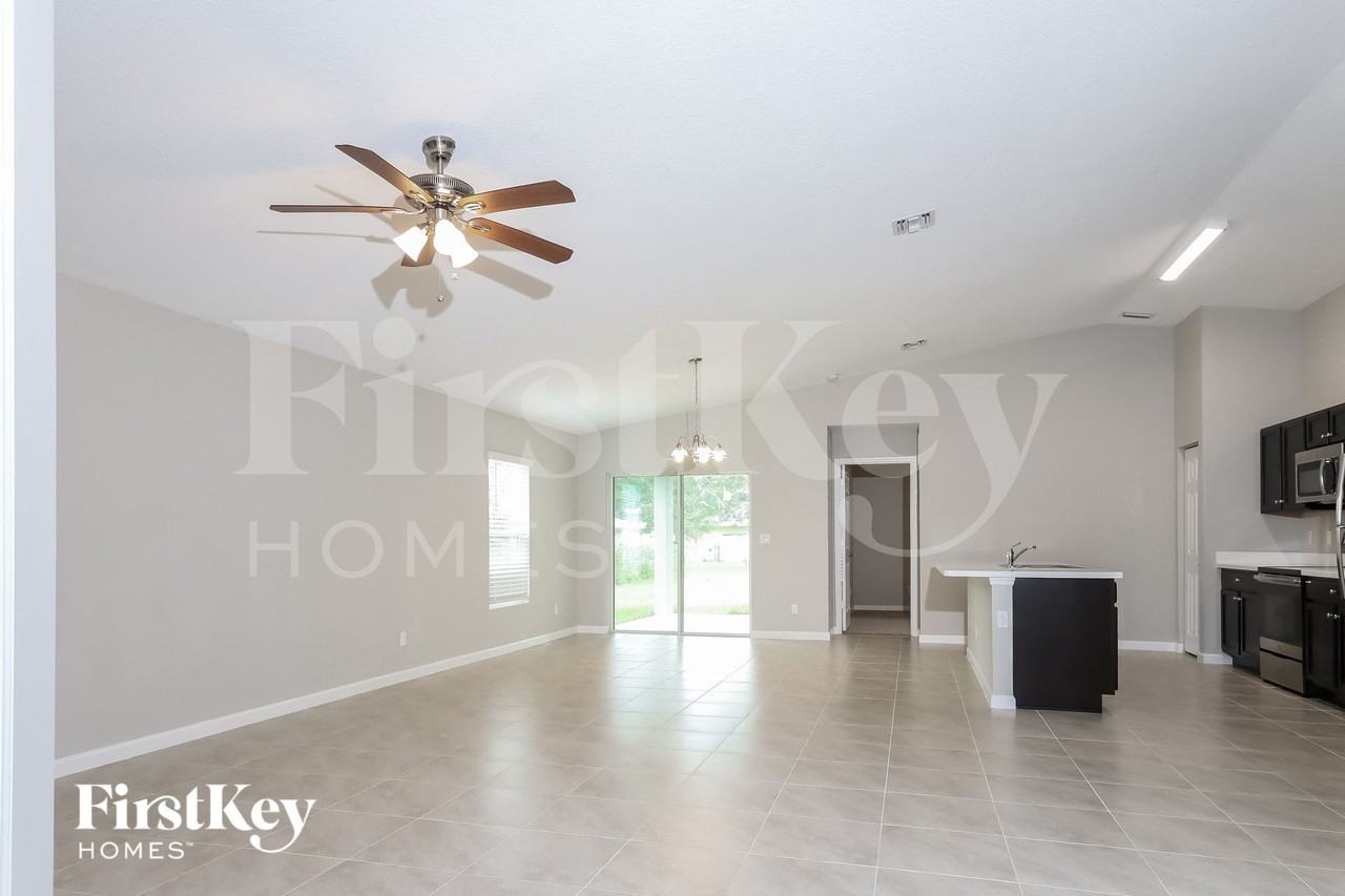 713 Se Lansdowne Ave - Photo 3 of 15