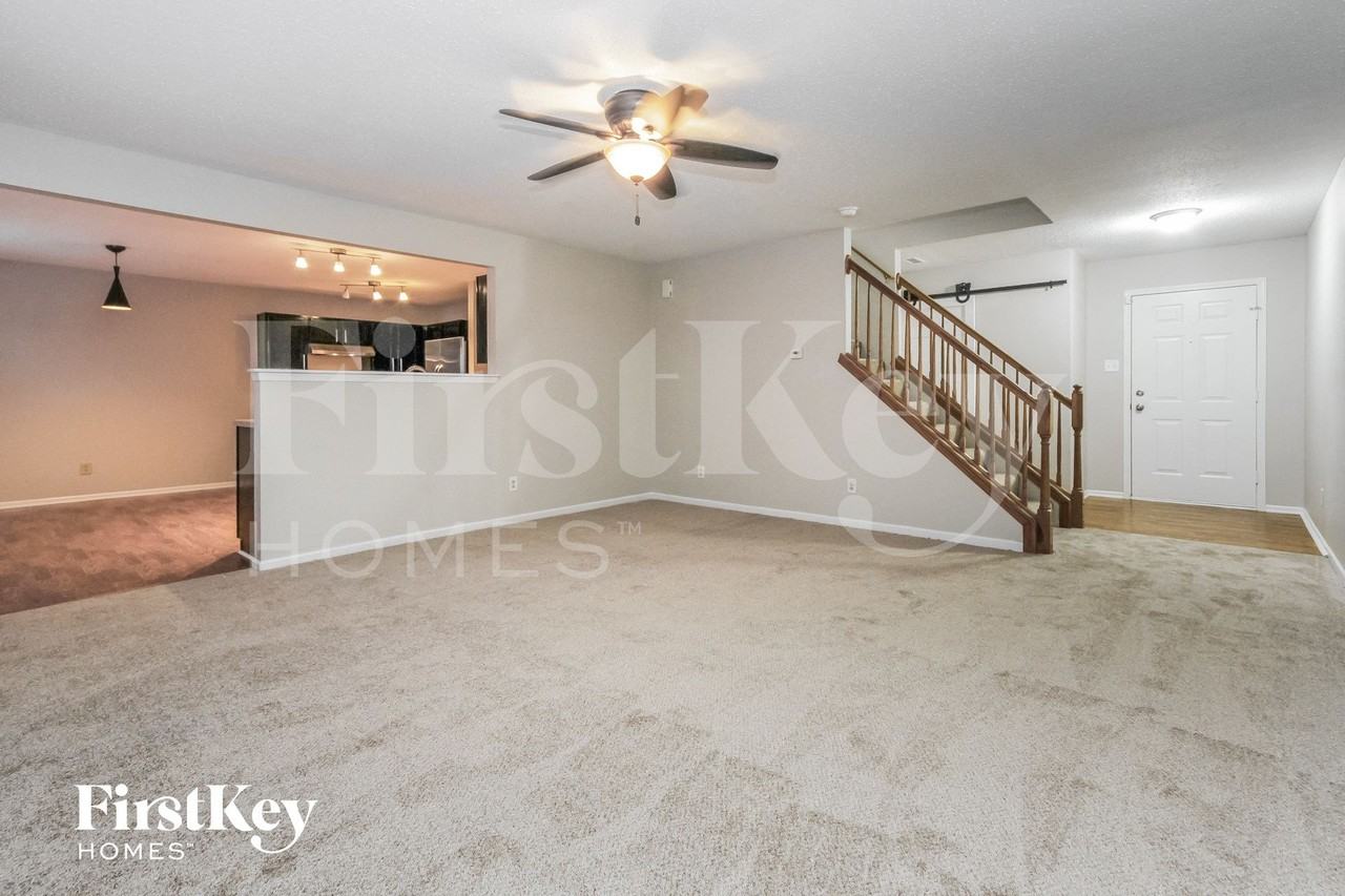 2848 Ludwig Dr - Photo 3 of 15