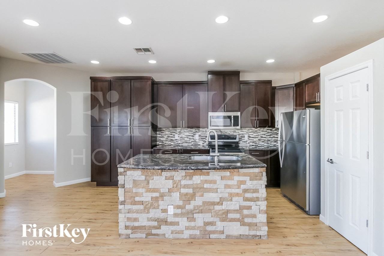 2762 E Morenci Rd - Photo 6 of 15