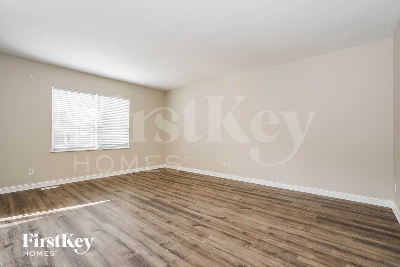 1527 W Quail Run Dr - Photo 2 of 19