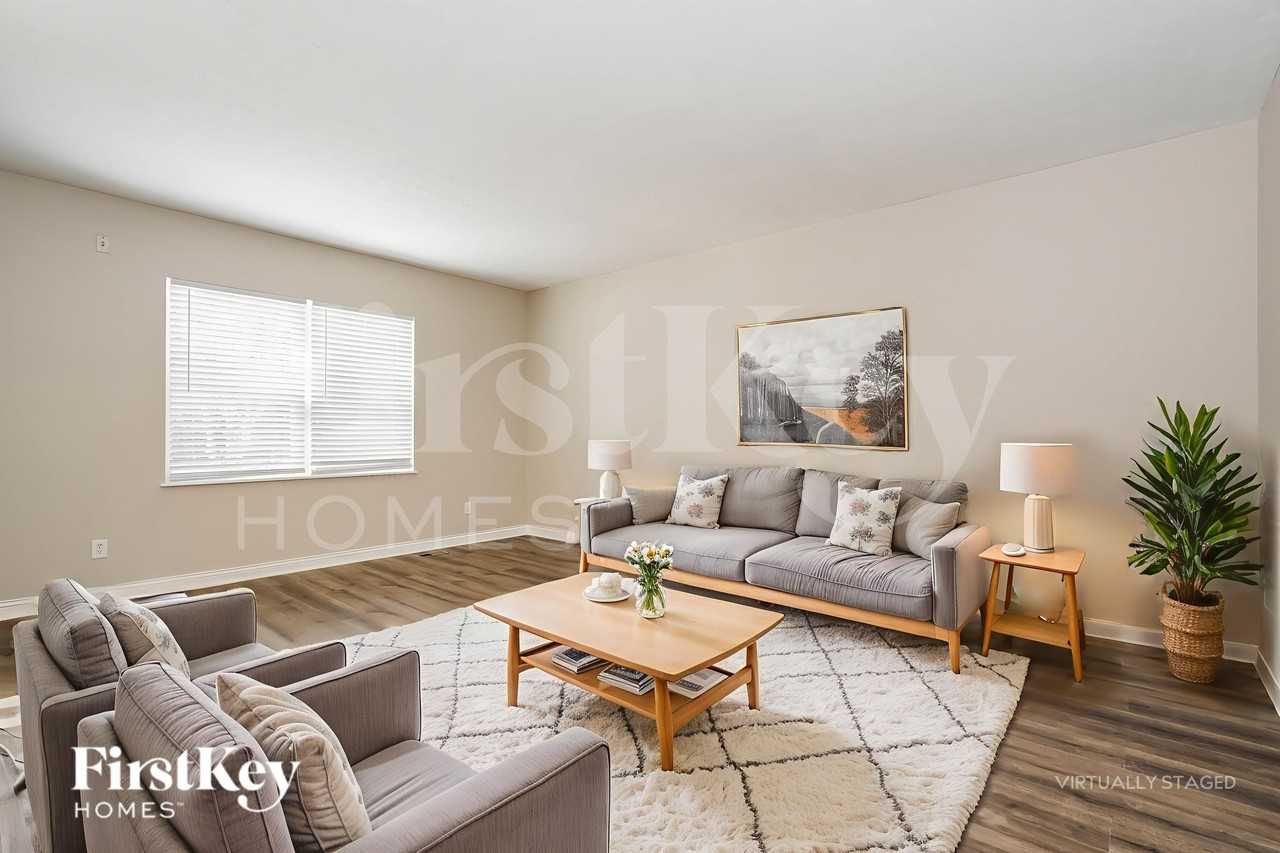 1527 W Quail Run Dr - Photo 3 of 19