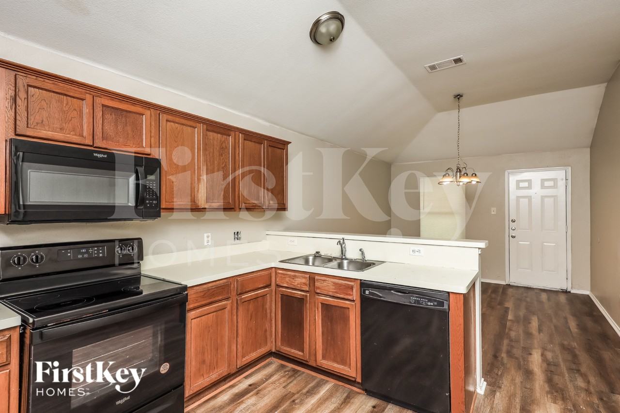 1409 Marena Moore Ct - Photo 7 of 16