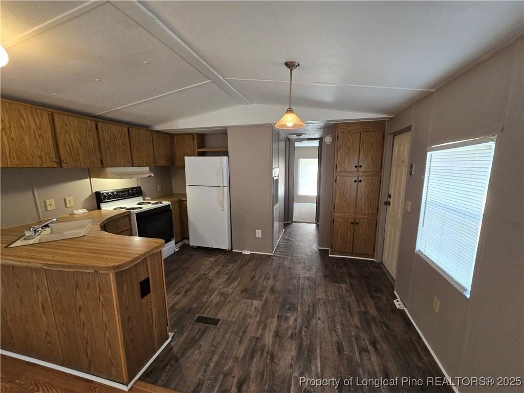 826 Rembrandt Dr - Photo 4 of 12