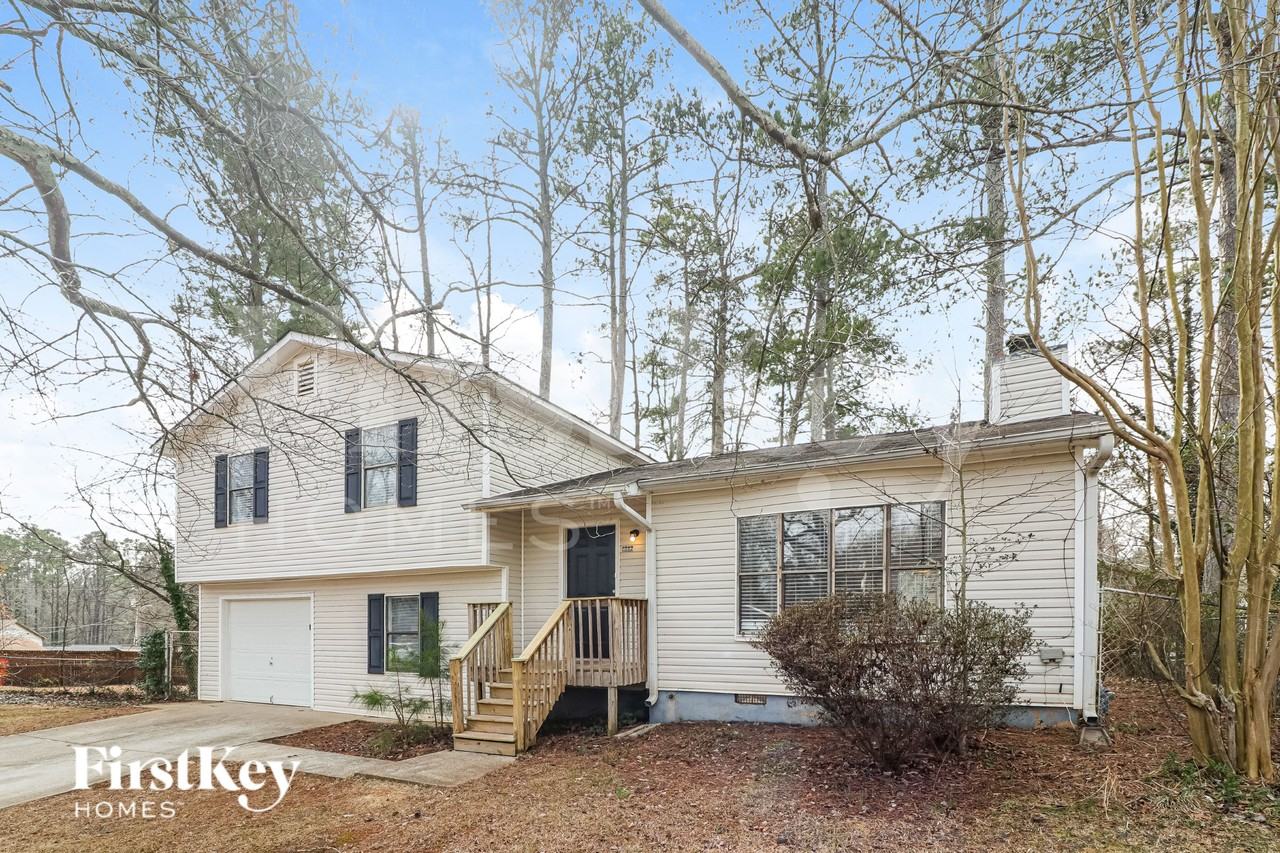 1006 Hicksmil Ct Sw - Photo 2 of 19