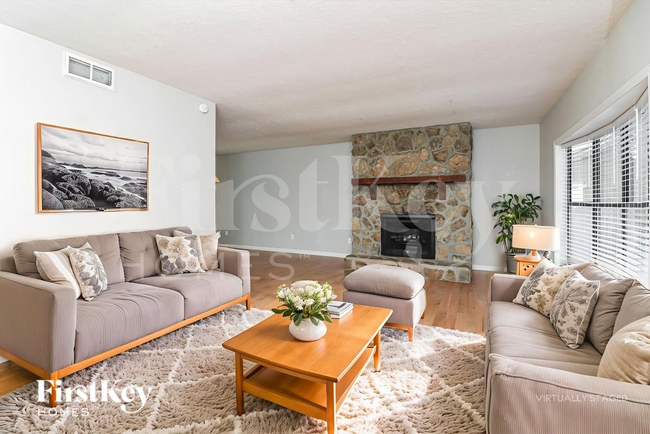 1006 Hicksmil Ct Sw - Photo 5 of 19