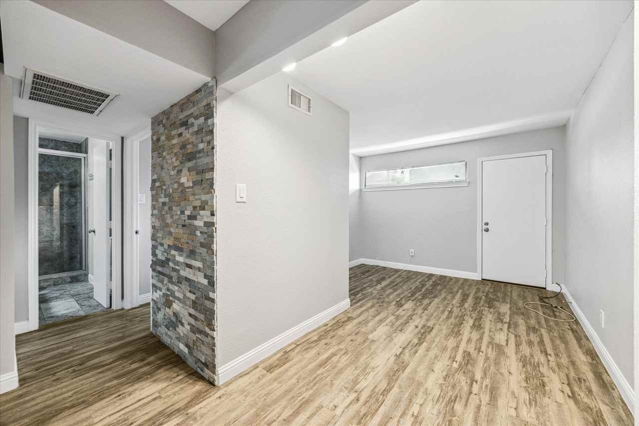 4711 Aftonshire Dr - Photo 5 of 10