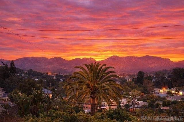 8918 Westhill Rd - Photo 3 of 41