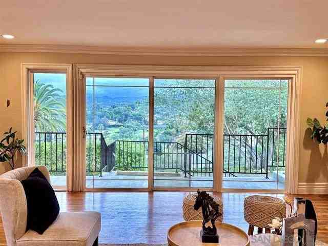 8918 Westhill Rd - Photo 7 of 41