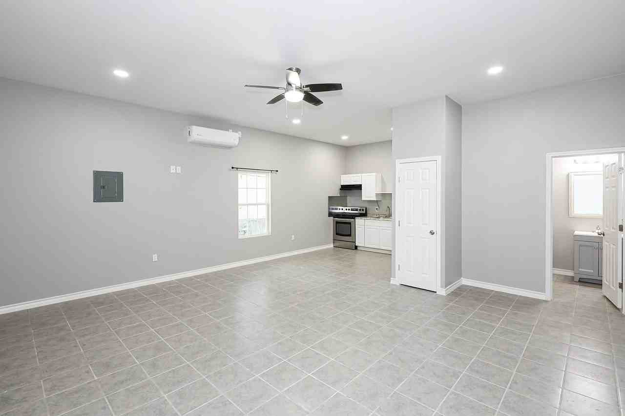 1215 E Bustamante St - Photo 6 of 14