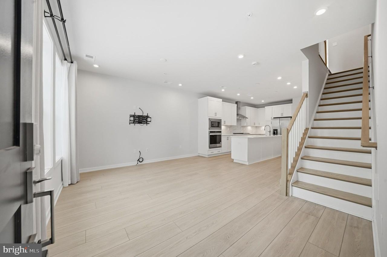 7488 Backett Wood Ter - Photo 3 of 31